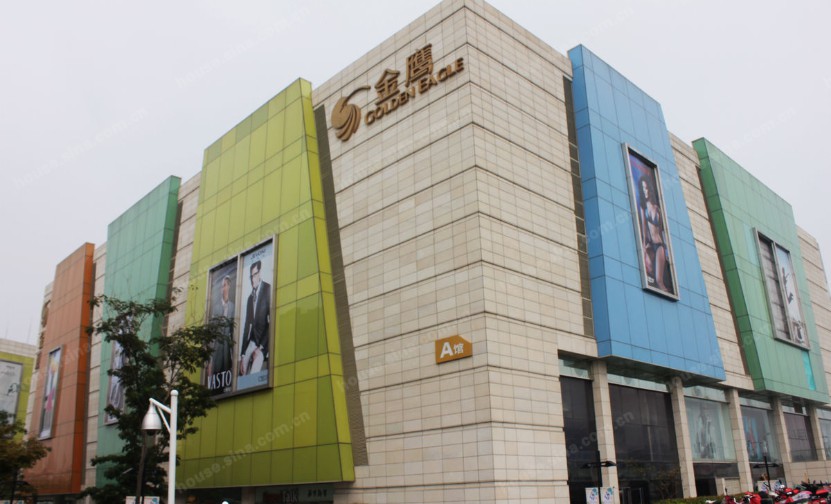 平舆金鹰奥莱城